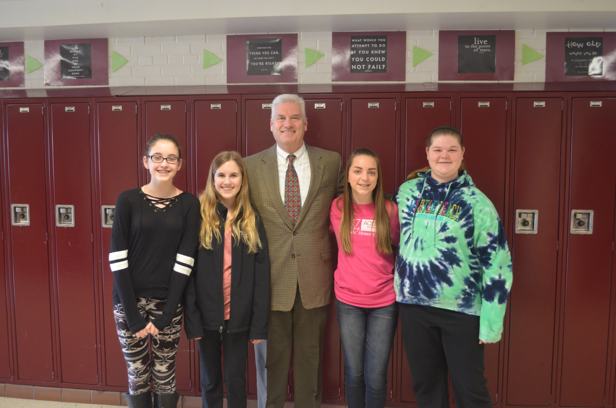 Congressman Emmer with Congressional App Challenge winners Erika Mork, Ella Mork, Jessica Tober and Samantha Pieper during his visit to Central Middle School to congratulate them.